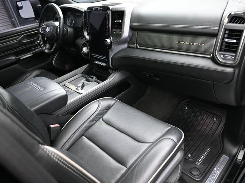 Used 2020 RAM 1500 Limited w/ Black Appearance Package AWD/4WD image 41