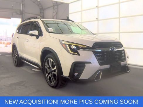 Used 2023 Subaru Ascent Touring AWD/4WD image 1