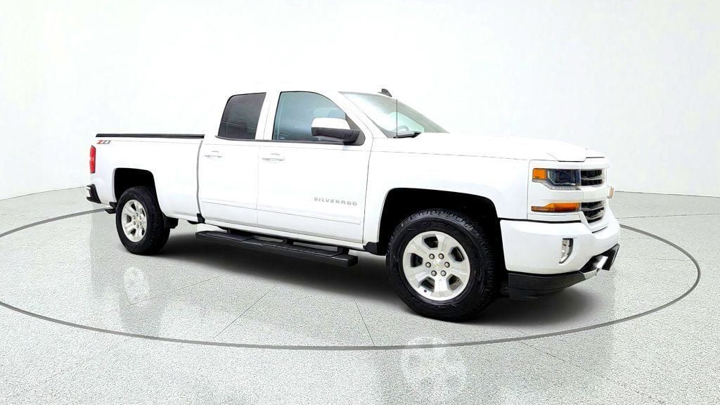Used 2018 Chevrolet Silverado 1500 LT w/ All Star Edition AWD/4WD image 3