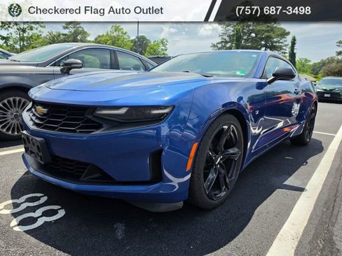 Used 2019 Chevrolet Camaro LT w/ Black Appearance Package RWD image 1