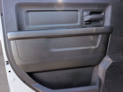 Used 2024 RAM 2500 Tradesman w/ Chrome Appearance Group image 30