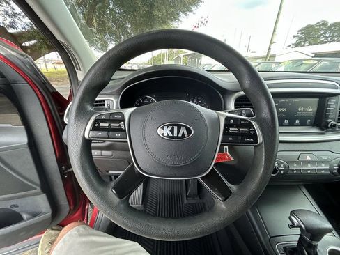 Used 2020 Kia Sorento LX image 15
