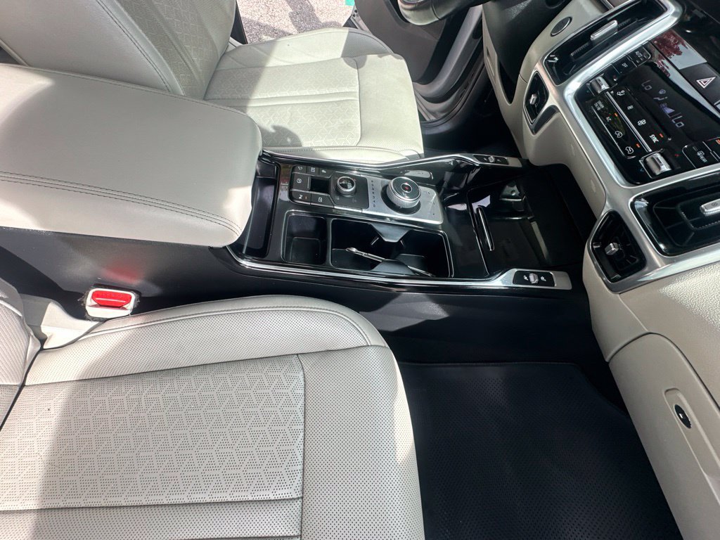 Used 2023 Kia Sorento SX Prestige w/ Panoramic Sunroof Package AWD/4WD image 38