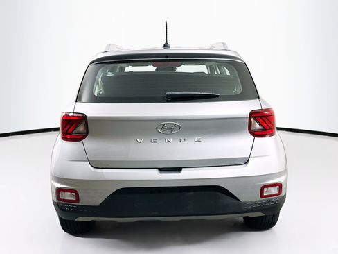 Certified 2023 Hyundai Venue SEL image 6