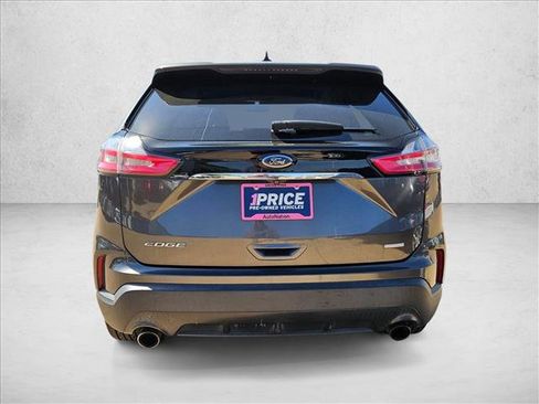 Certified 2019 Ford Edge SE image 5