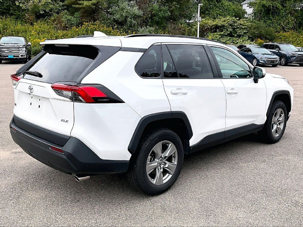 Certified 2024 Toyota RAV4 XLE FWD image 6