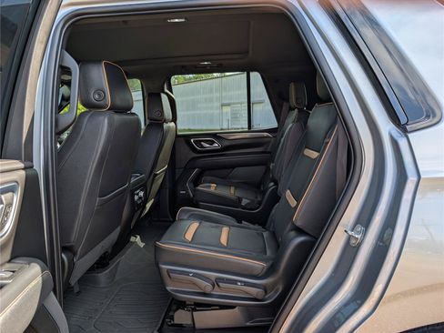Used 2023 GMC Yukon AT4 w/ Technology Package AWD/4WD image 32