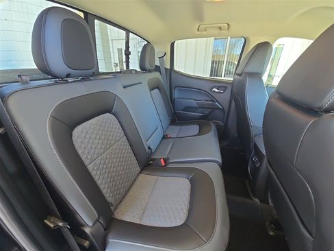 Used 2022 Chevrolet Colorado Z71 AWD/4WD image 24