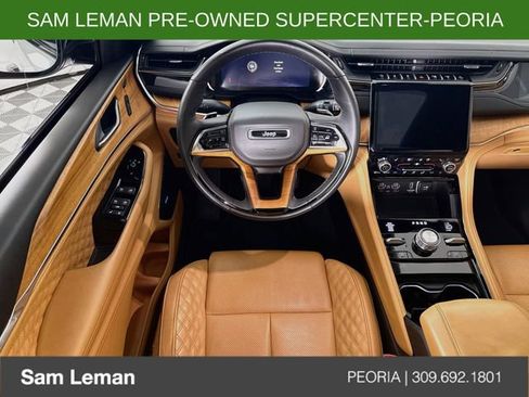 Used 2025 Jeep Grand Cherokee Summit AWD/4WD image 24
