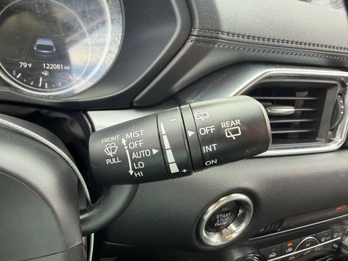 Used 2018 MAZDA CX-5 Touring w/ Preferred Equipment Package FWD image 15
