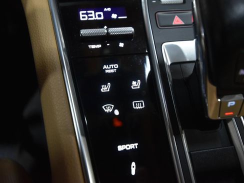Used 2018 Porsche Panamera 4S AWD/4WD image 39