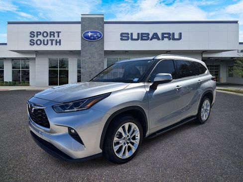 Used 2022 Toyota Highlander Limited image 8