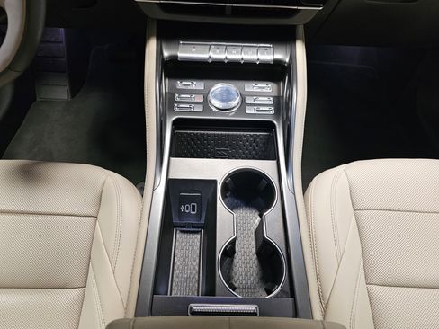 Used 2024 Lincoln Nautilus Premier w/ Equipment Group 102A image 21