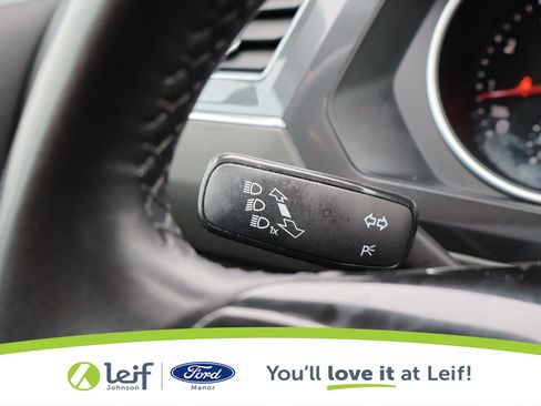 Used 2019 Volkswagen Tiguan SE image 16