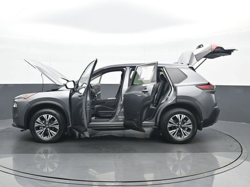 Used 2023 Nissan Rogue SV image 27