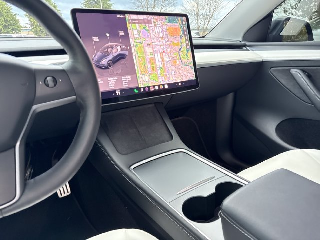 Used 2024 Tesla Model Y Performance AWD/4WD image 22