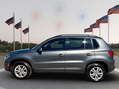 Used 2016 Volkswagen Tiguan S image 8