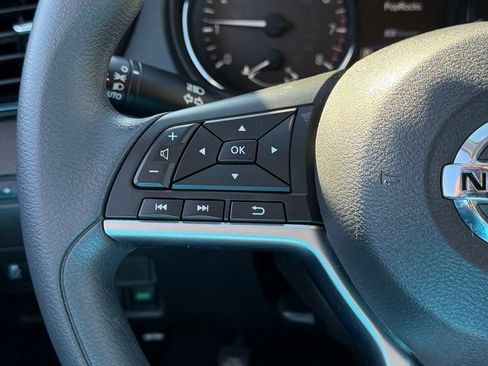 Certified 2022 Nissan Rogue Sport S image 13