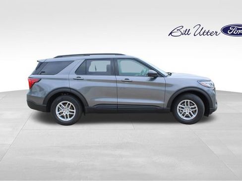 Used 2026 Ford Explorer Active w/ Active Comfort Package image 4
