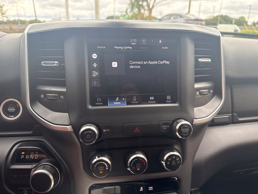 Used 2022 RAM 1500 2WD Crew Cab image 4