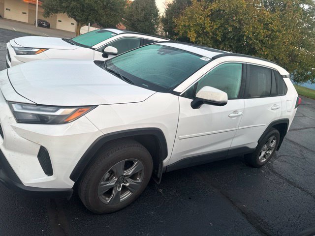 Used 2024 Toyota RAV4 XLE w/ Convenience Package AWD/4WD image 4