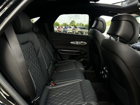 Used 2025 Genesis GV70 3.5T Sport w/ Sport Prestige Package image 33