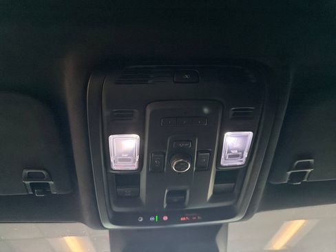 Used 2024 Cadillac Escalade ESV V w/ LPO, ONYX Package AWD/4WD image 19