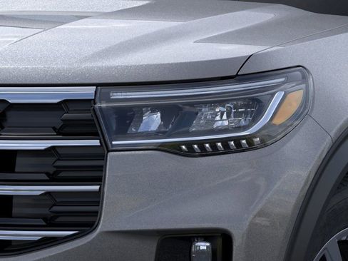 New 2025 Ford Explorer Active AWD/4WD image 18