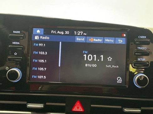 Used 2022 Hyundai Elantra SEL w/ Convenience Package image 15