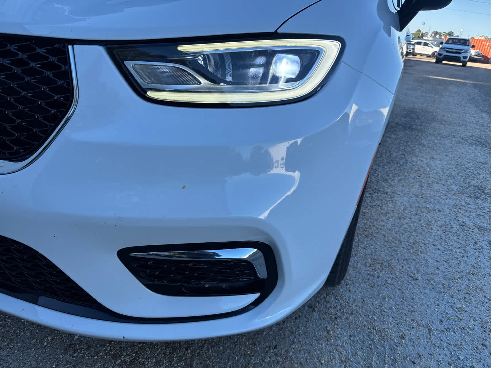 Used 2024 Chrysler Pacifica Touring-L FWD image 10
