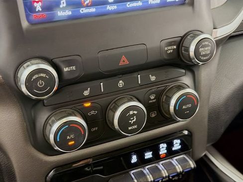 Used 2020 RAM 1500 Big Horn AWD/4WD image 18