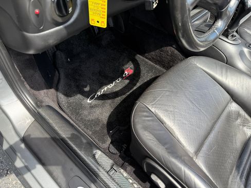 Used 2004 Porsche 911 Carrera 4S image 34