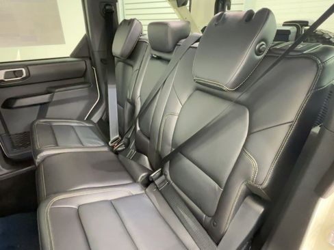 New 2025 Ford Bronco Badlands w/ Sasquatch Package image 12