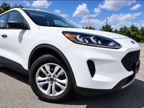 Used 2022 Ford Escape S AWD/4WD image 16