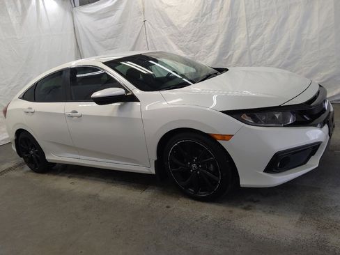 Used 2019 Honda Civic Sport image 11