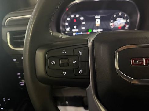 Used 2023 GMC Yukon SLT w/ SLT Luxury Package AWD/4WD image 14