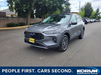 New 2025 Ford Escape SE w/ PHEV Premium Package