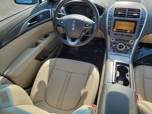 Used 2019 Lincoln MKZ Premiere FWD image 14