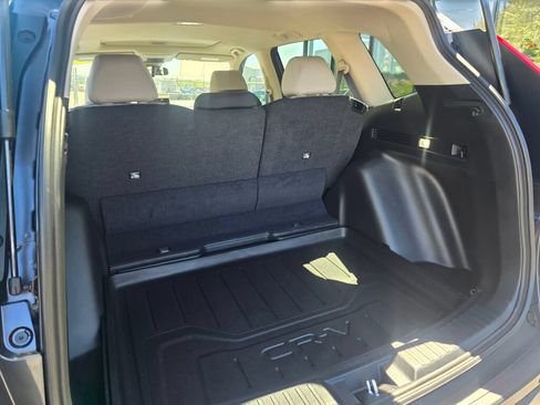 Certified 2025 Honda CR-V EX image 16