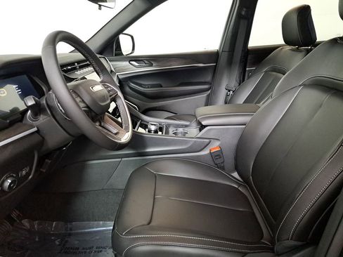 New 2026 Jeep Grand Cherokee L Limited w/ Limited Altitude Package RWD image 11
