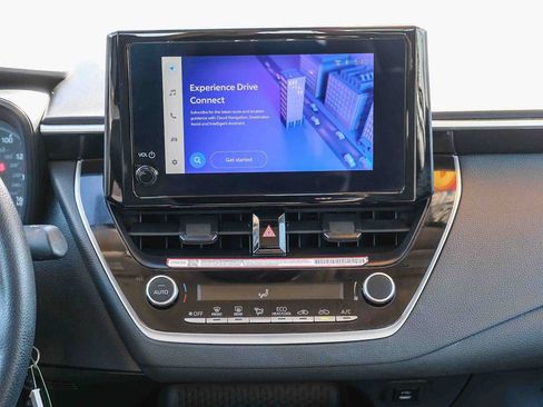 Used 2025 Toyota Corolla LE FWD image 14