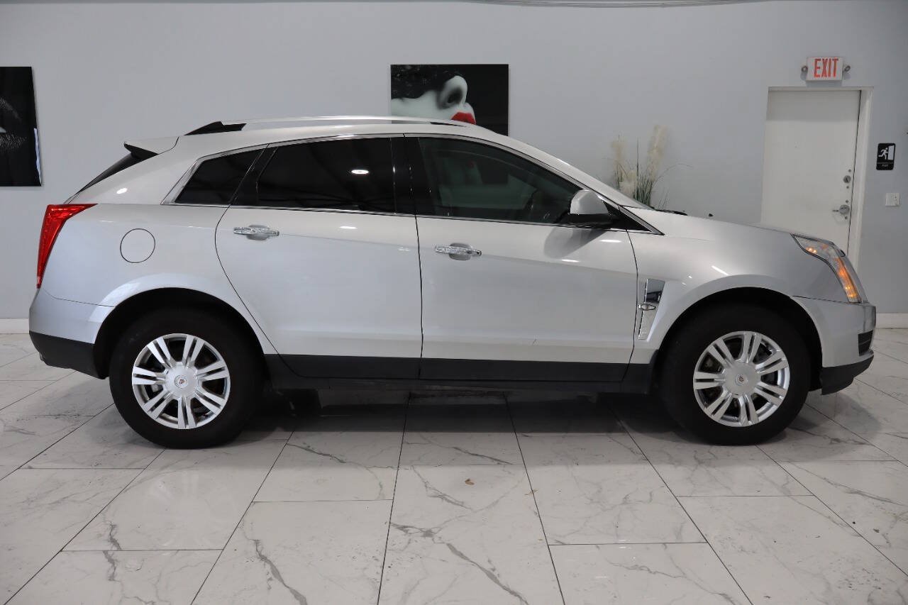 Used 2010 Cadillac SRX Luxury AWD/4WD image 3