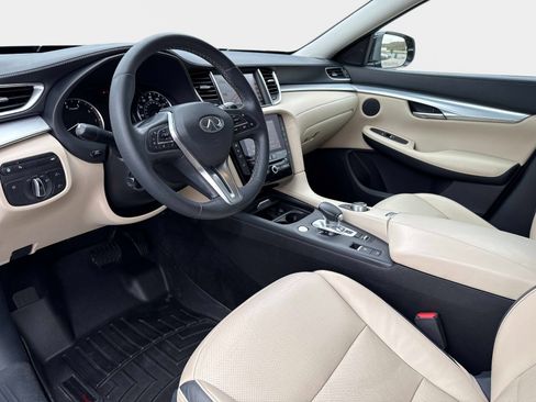 Used 2019 INFINITI QX50 Essential w/ Premium Heat Package AWD/4WD image 34