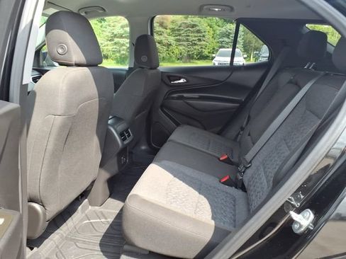 Used 2023 Chevrolet Equinox LT AWD/4WD image 9