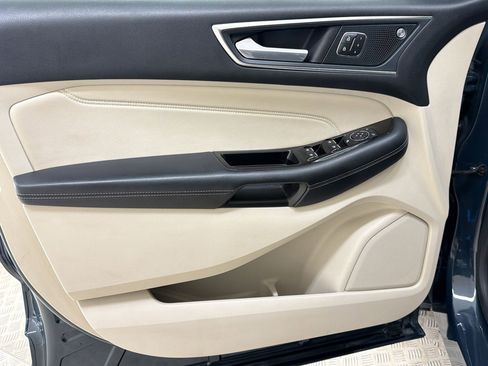 Certified 2019 Ford Edge Titanium w/ Equipment Group 301A FWD image 12