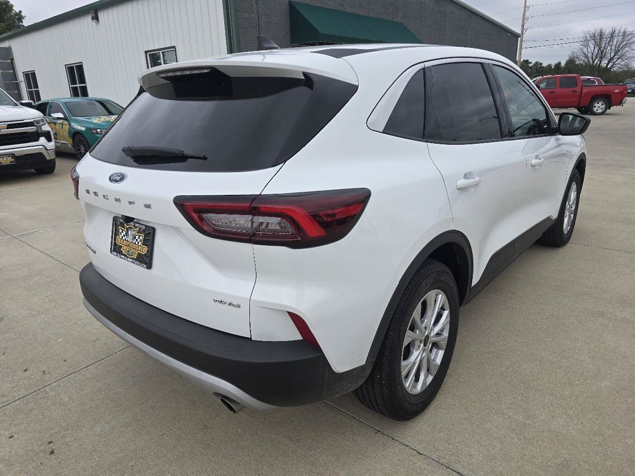 Used 2023 Ford Escape Active AWD/4WD image 7