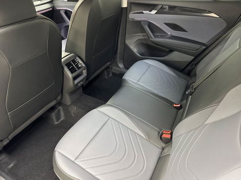 New 2026 Volkswagen Tiguan SE AWD/4WD image 11