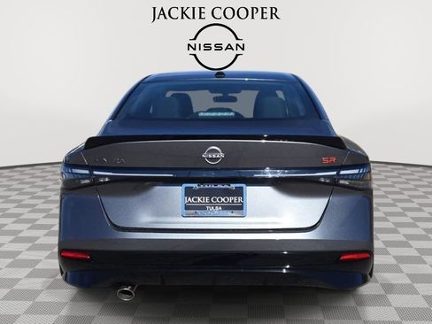 New 2026 Nissan Sentra SR w/ Floor Mat Package image 4