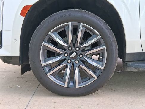 Used 2022 Cadillac Escalade Sport Platinum AWD/4WD image 25