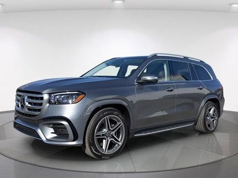 New 2026 Mercedes-Benz GLS 450 4MATIC image 4